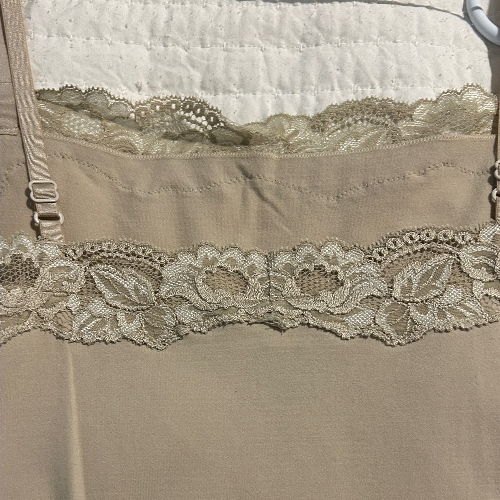 Ann Taylor Beige Lace Trim Camisole - Picture 4 of 7